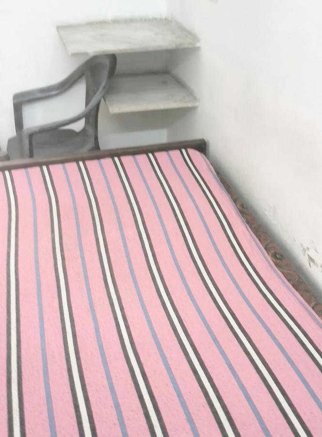 Gandhi Ganaga Guest House バラナシ エクステリア 写真