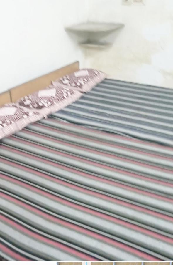Gandhi Ganaga Guest House バラナシ エクステリア 写真