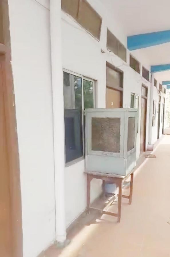 Gandhi Ganaga Guest House バラナシ エクステリア 写真